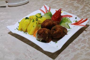 Tiffany Diamond Hotel Indira Gandhi Street