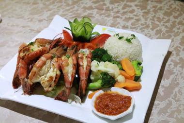 Tiffany Diamond Hotel Indira Gandhi Street