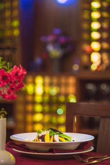 Sea Cliff Court Hotel & Luxury Apartments