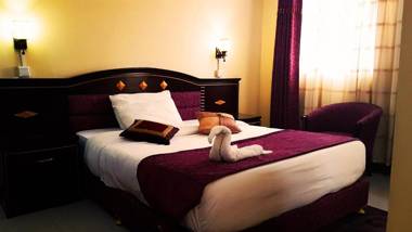 Urban Rose Hotel & Apartments