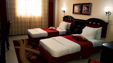 Urban Rose Hotel & Apartments