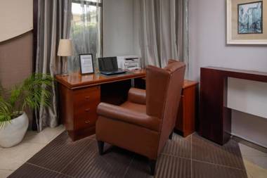 Peninsula Hotel Dar Es Salaam