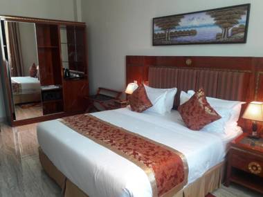 Tiffany Diamond Hotel Makunganya Street