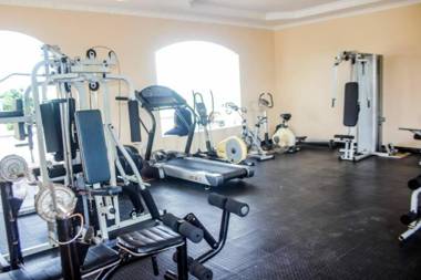 Luxurious Mini-Mansion Villa Adjacent To The Beach