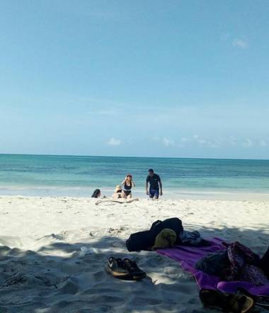 L&J Modern Backpackers Kigamboni Beach House