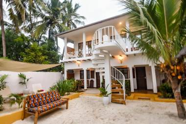 Chikachika Beach B&B