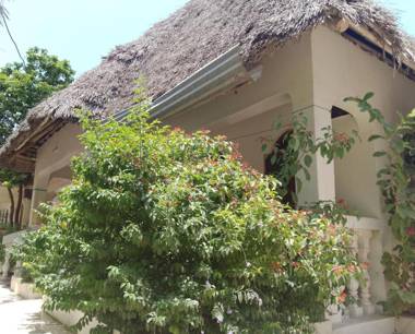 H & H bungalows
