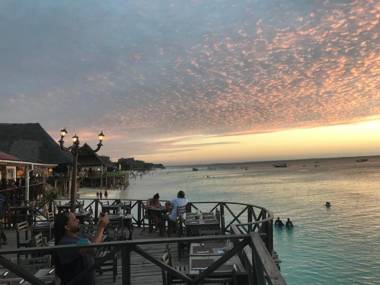 Langi Langi Beach Bungalows