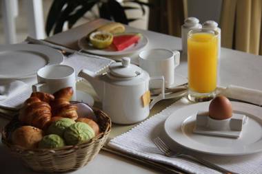 Dhow Inn Boutique Hotel