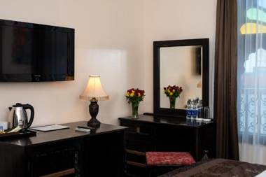 Golden Tulip Stone Town Boutique