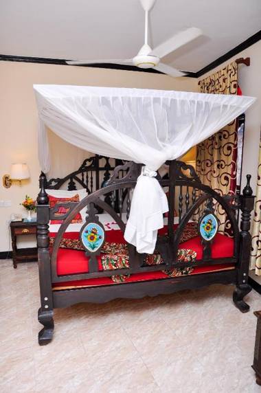 Forodhani Park Hotel