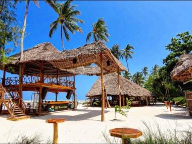 Palm Tree Resort Bwejuu