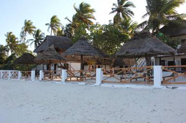 Makuti Beach Bungalows