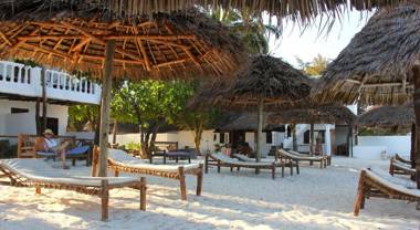 Makuti Beach Bungalows