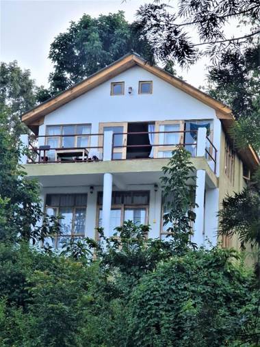Holiday cottage by the river Arusha