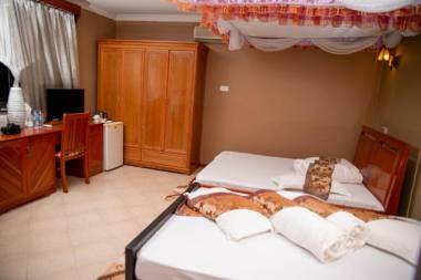 Lush Garden Business Hotel