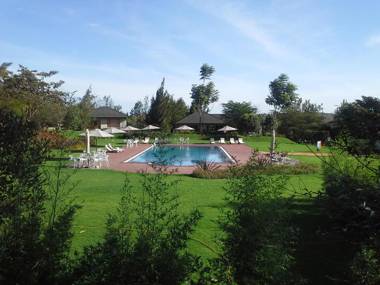 Acacia Farm Lodge