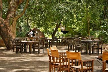 Rivertrees Country Inn