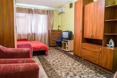 Бюджетная 1к метро Героев Труда