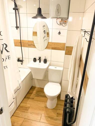 Birdie Home at Nauky metro