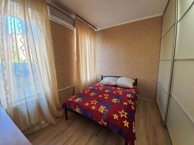 Студія 5 в Вілле Жаткіна біля ТЦ Нікольский