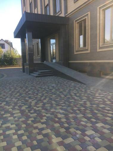 Academic st. apartment 20