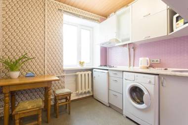 Космическая 8