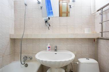 Космическая 8