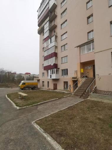 1-к Подобово біля Педуніверситету до центру до 10 хв