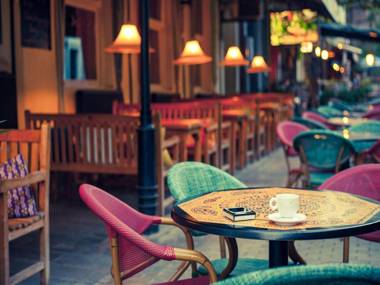 Studio Suite near Lake with Jacuzzi