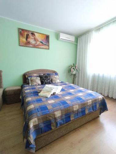 Центр. уютная квартира р-н Универ. ПУЭТК.Т Листопадотеля АЛЛЕЯ ГРАН