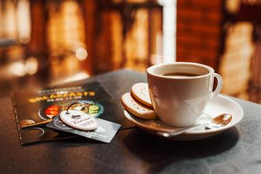 Corona Hotel & Apartments