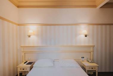 Premier Geneva Hotel