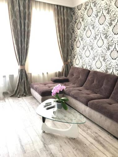 Apartments on Bunina 28