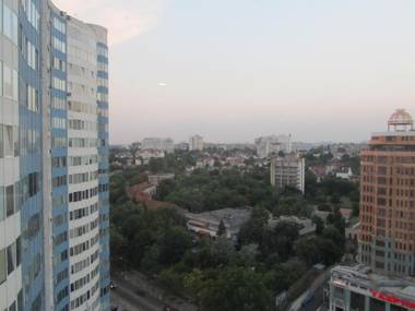 Apartments On Henuezskaya 5