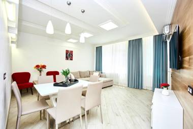 Panoramic Plaza Apartments