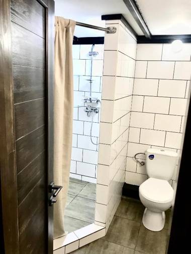 Two independant apartments nearby for 8 MH