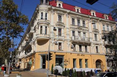 New loft-style house in city center
