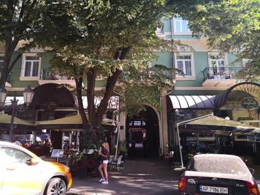 Уютные апартаменты Дерибасовская 13