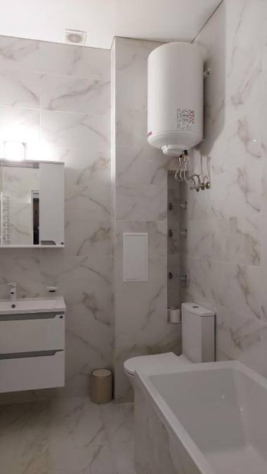 у моря на пляже однокомнатные апартаменты 39 метров купаемся в море