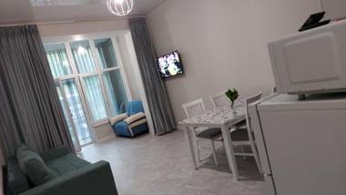 у моря на пляже однокомнатные апартаменты 39 метров купаемся в море