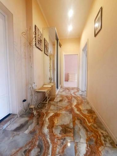 2- Комнатные VIP- апартаменты с балконом на Дерибасовскую