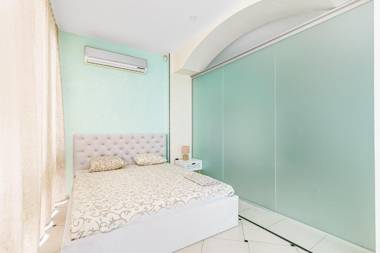 Deribasivska Cozy 4-room Apartment