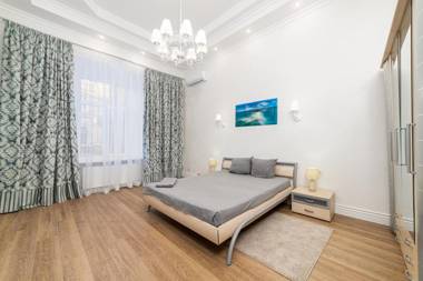 Vorontsov Lane 3-bedrooms Apartment