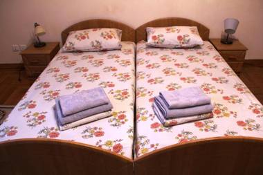 Apartments Domovik Kirilla i Mefodiya 5