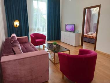 Elegant Lux Apartment in central square
