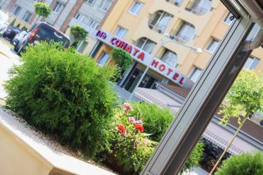 Sonata Hotel & Restaurant "готель Соната"