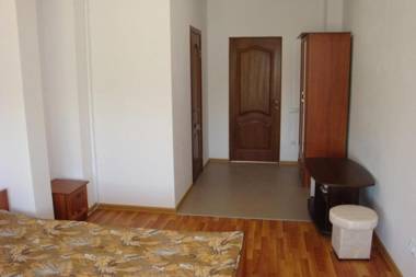 Art Avenue ApartHotel