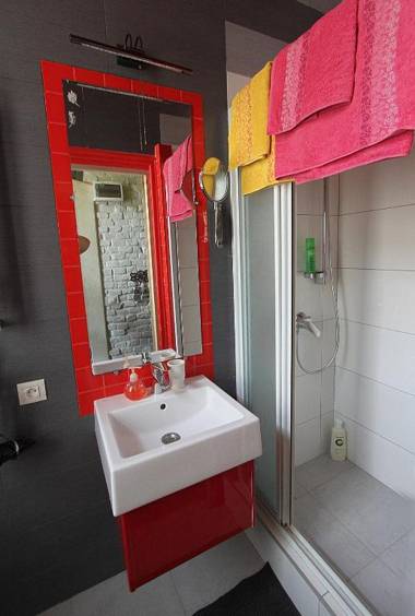 Cozy Compact Flat in the City Center