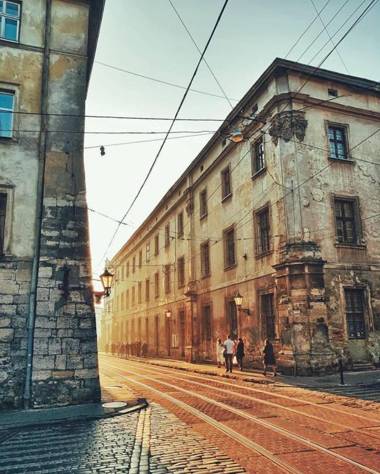 Monro - Heart of Lviv